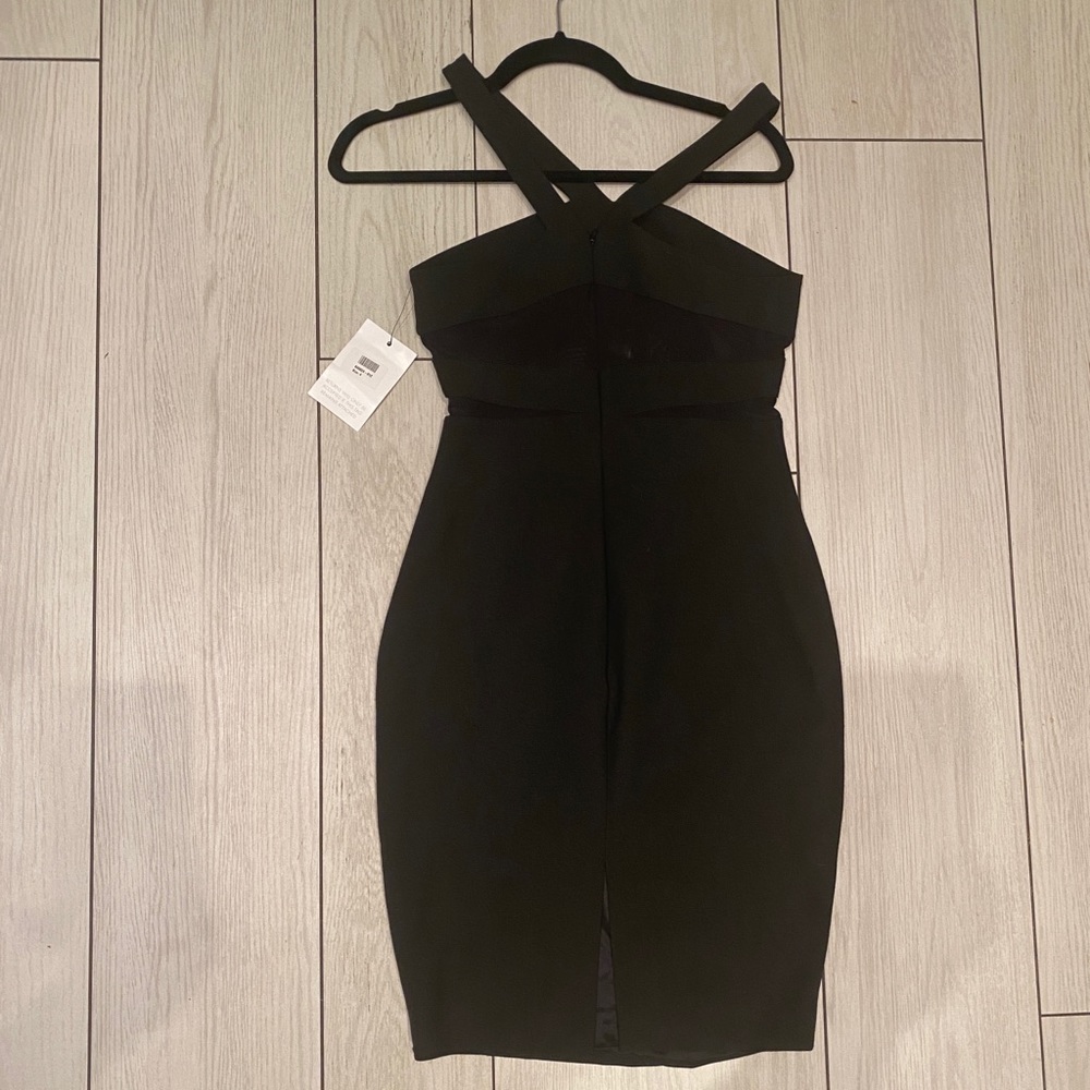Black dress - Picture 2 of 3